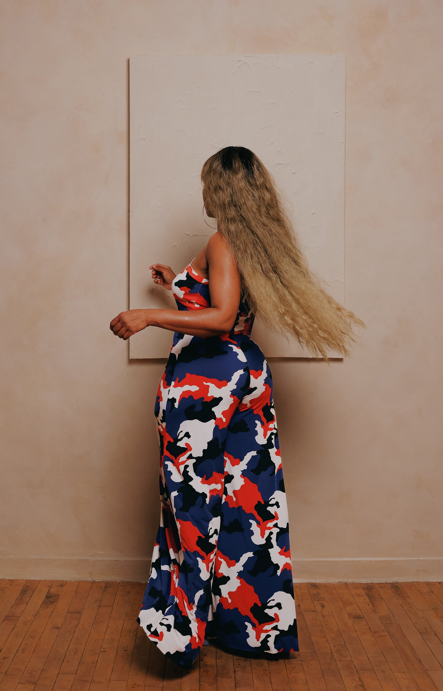 print one-shoulder jumper