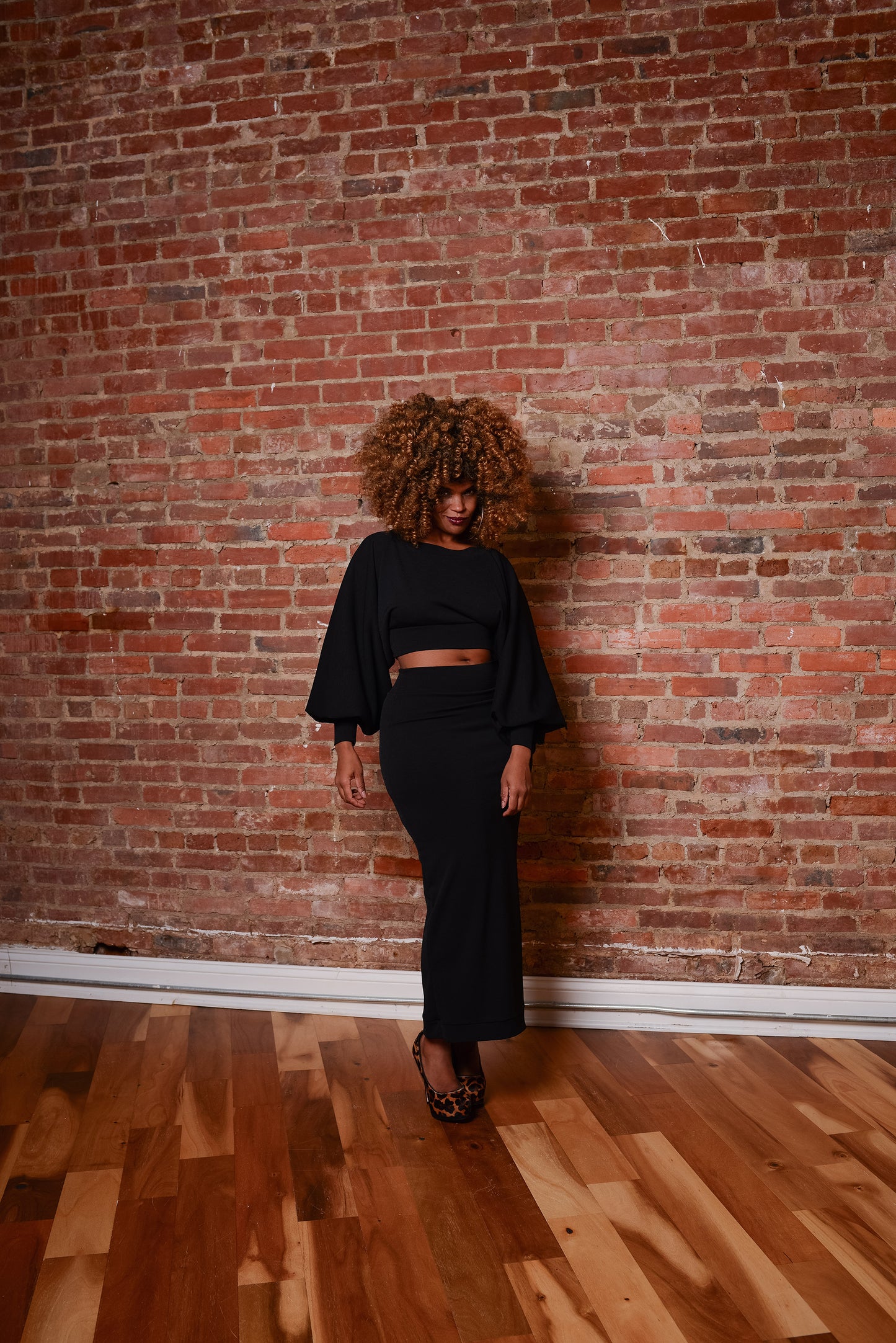 bishop sleeve crop + pencil skirt