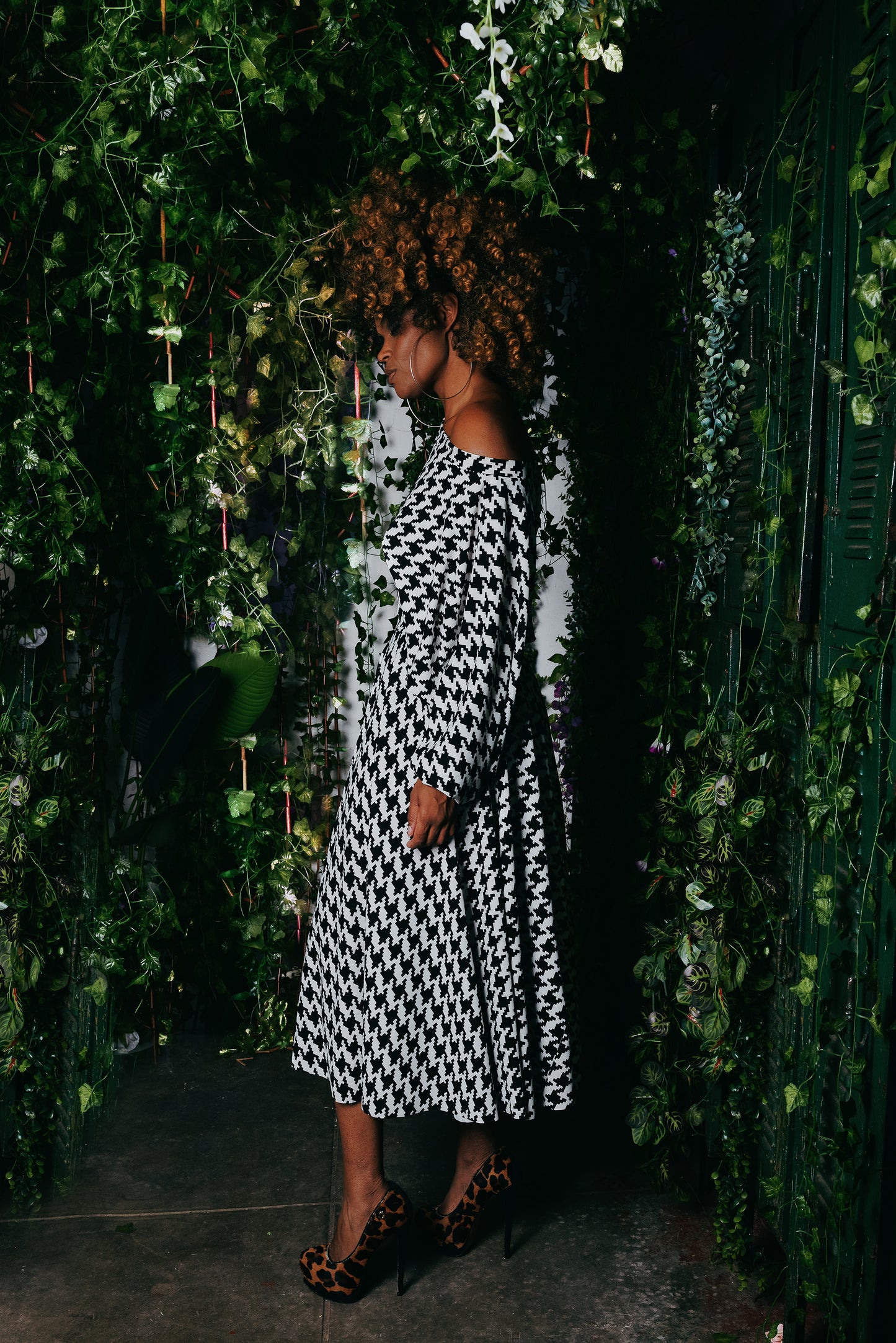 houndstoof tea-length dress
