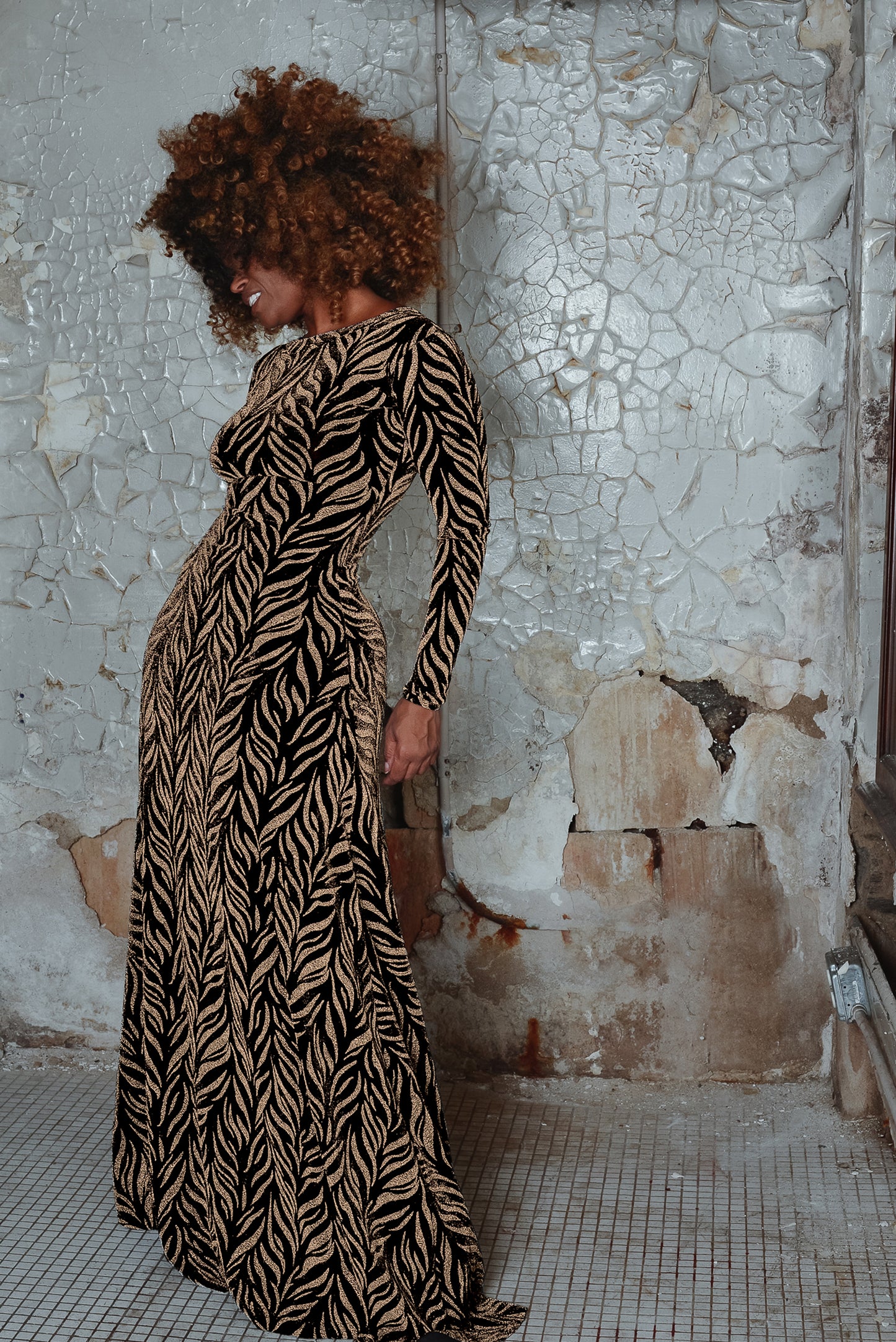 :: select :: fancy zebra long sleeve crew neck