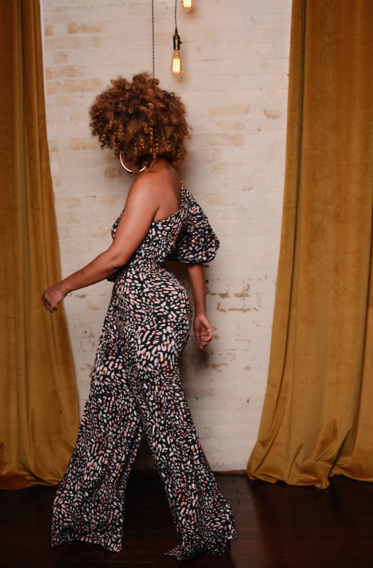 dottie print one-shoulder jumper