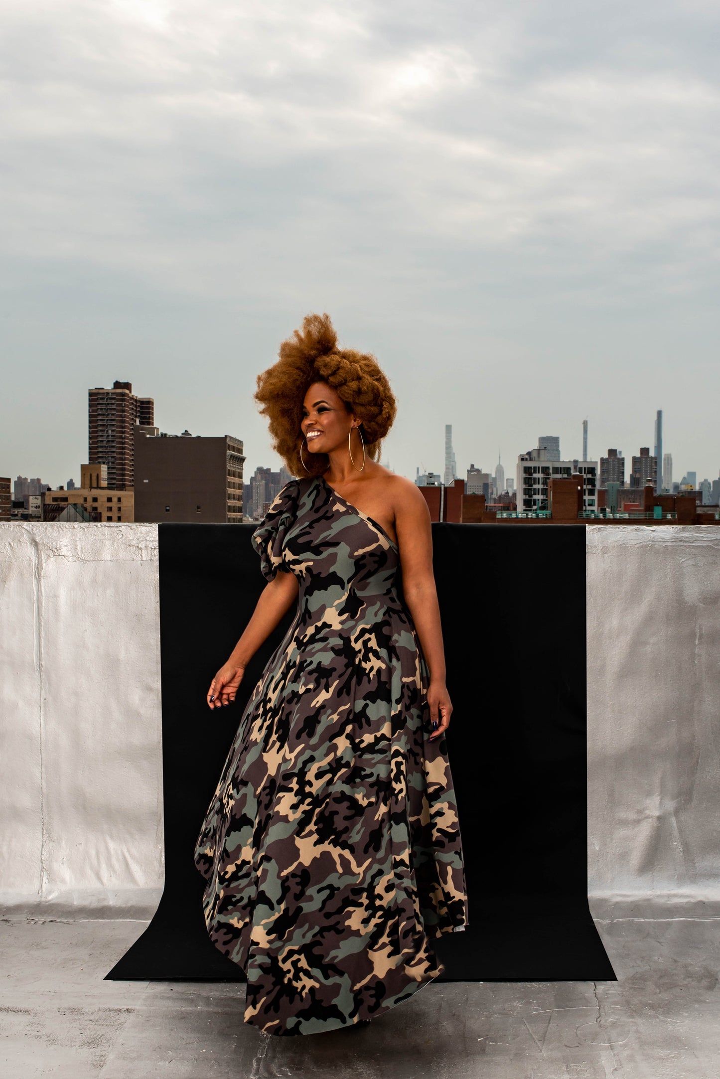 camo one-shoulder puff
