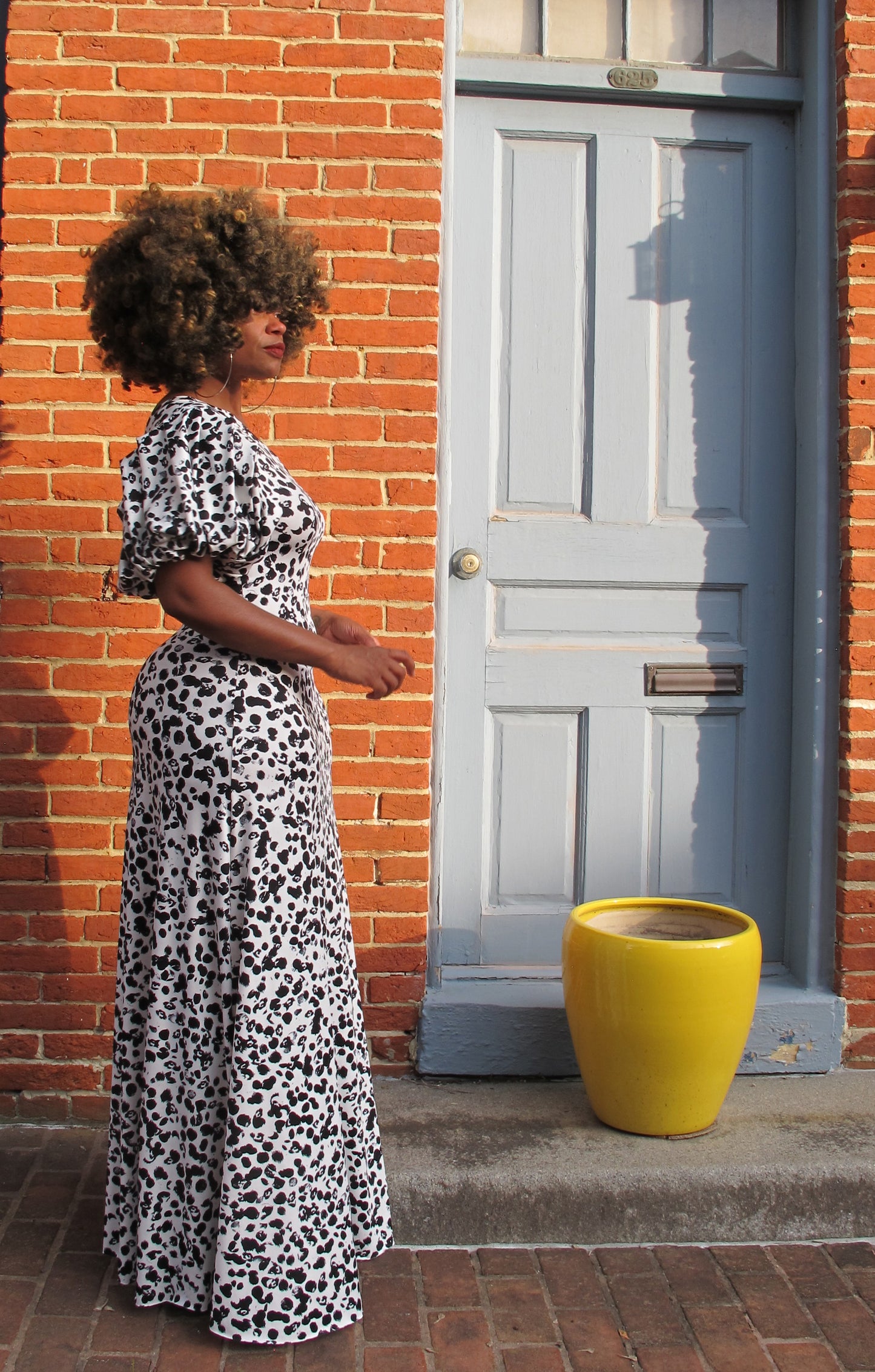 :: select :: spotty one-shoulder puff
