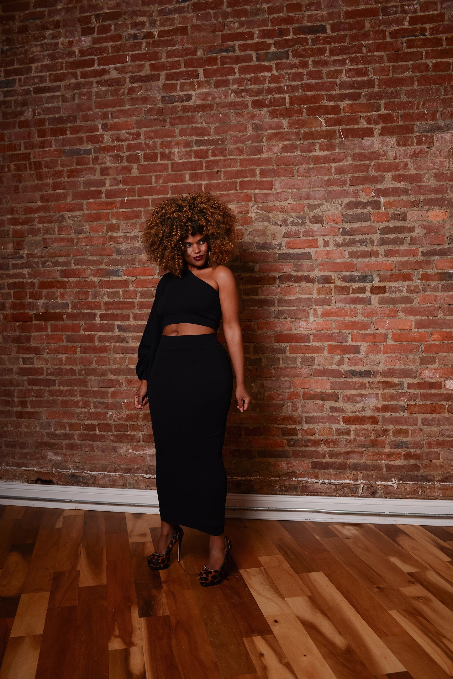 bishop sleeve one-shoulder crop + pencil skirt