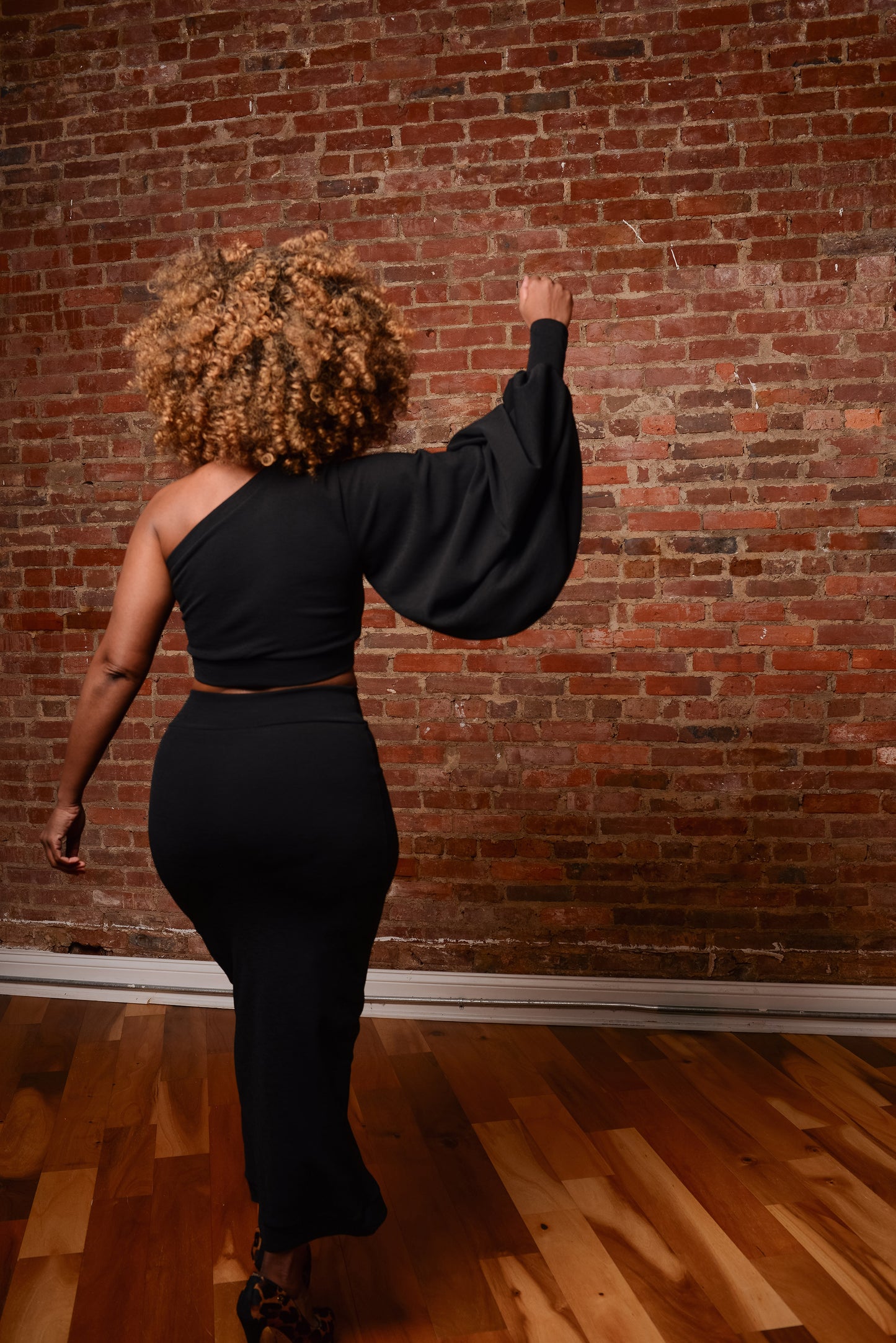 bishop sleeve one-shoulder crop + pencil skirt