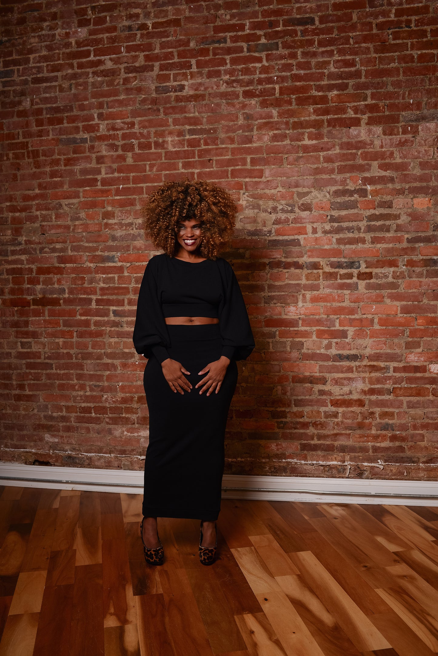 bishop sleeve crop + pencil skirt