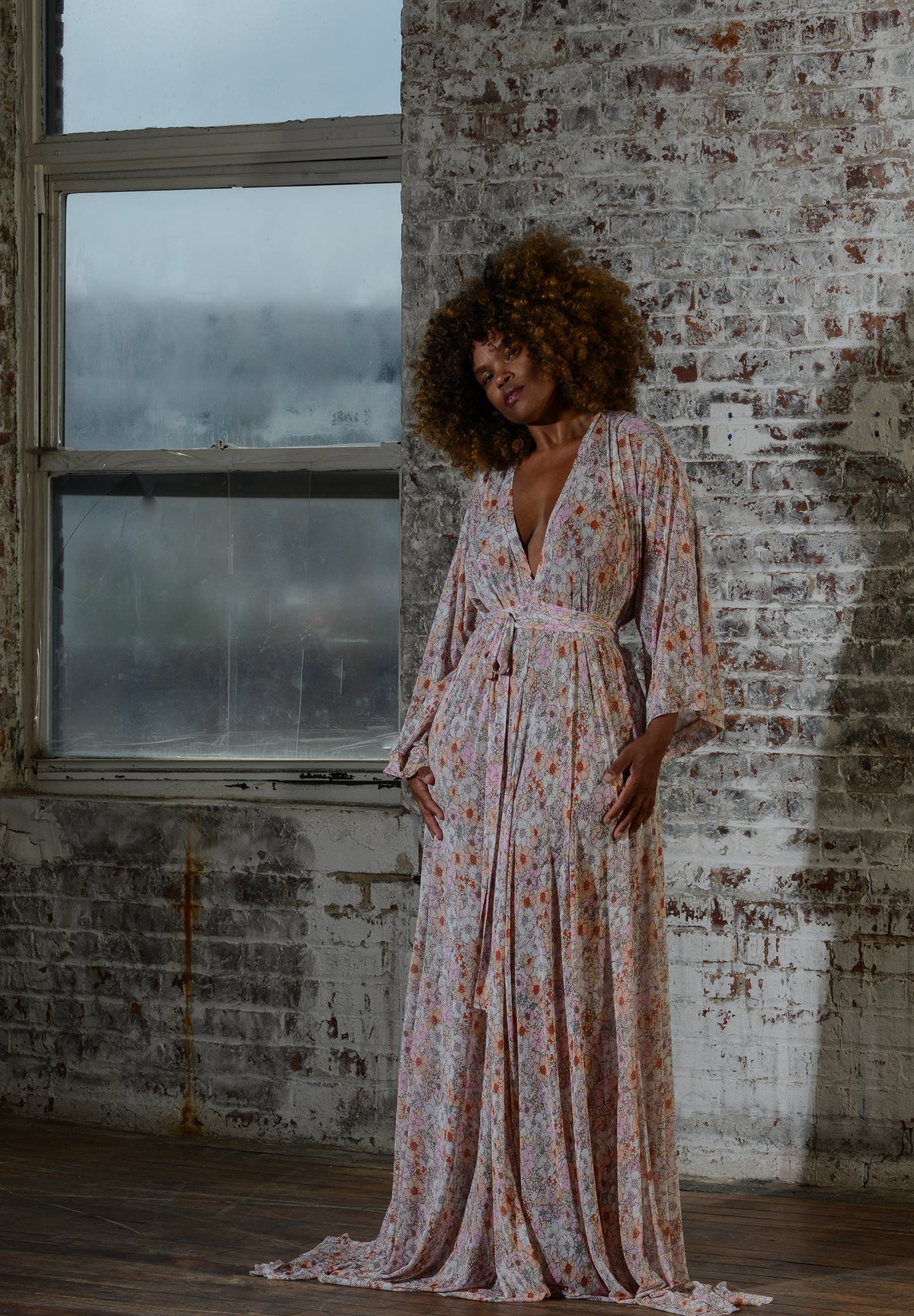 savanna poweremesh kimono sleeve v-neck