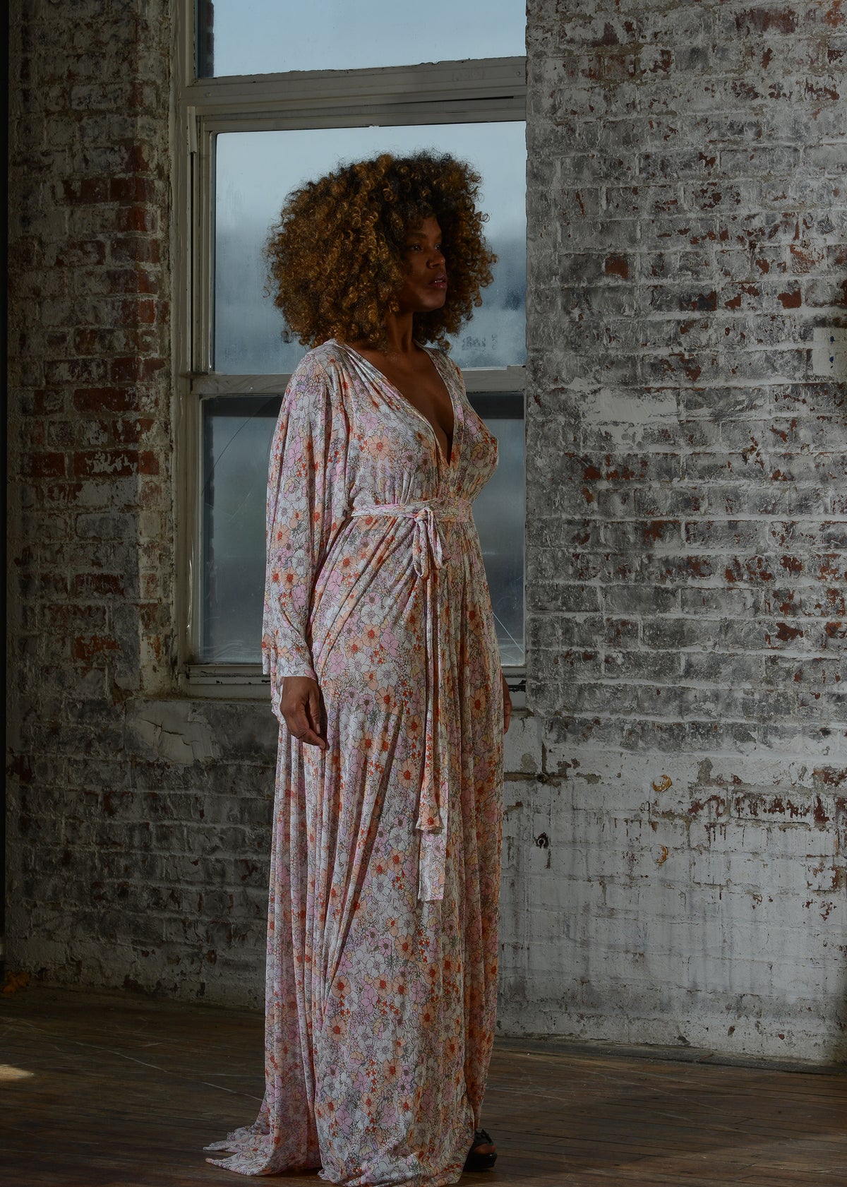 savanna poweremesh kimono sleeve v-neck