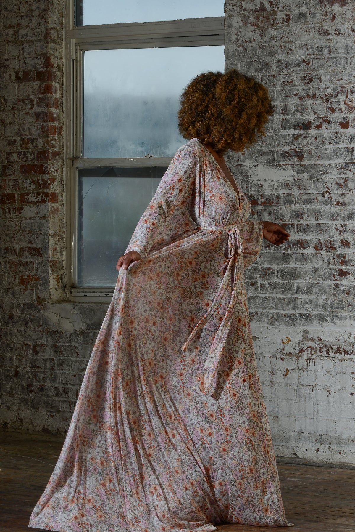 savanna poweremesh kimono sleeve v-neck