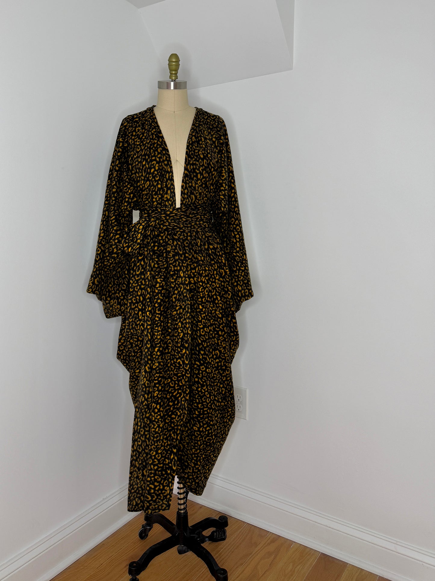 :: fire :: cozy imaginary animal print duster - black/gold