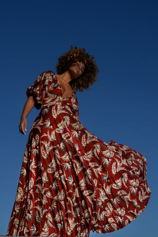 frond print puff sleeve v-neck bodice